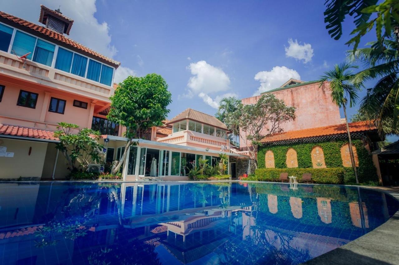 Sheik Hotel Chiang Mai Exterior photo